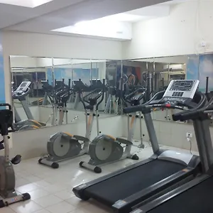https://golden-flat-recife.portodegalinhashotels.com